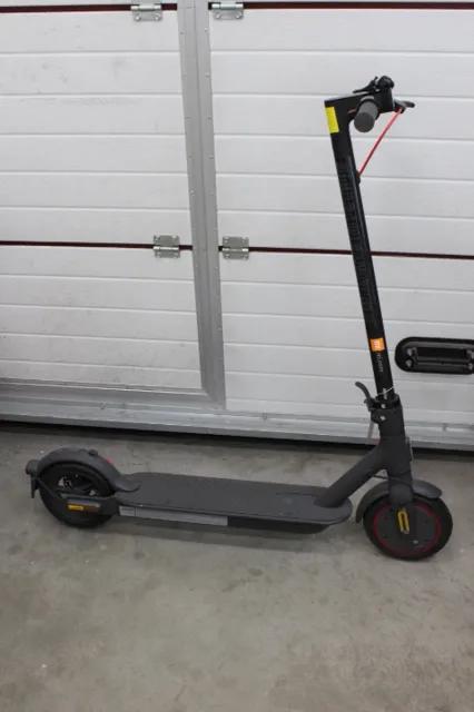 SALE OUT. Xiaomi Mi Electric Scooter Pro 2 (Black) | Xiaomi Mi Electric Scooter Pro 2 | 600 W | 25 km/h | 6 month(s) | Black | WITHOUT ORIGINAL PACKAGING, MISSING: ACCESSORIES AND SOME INNER PACKAGING