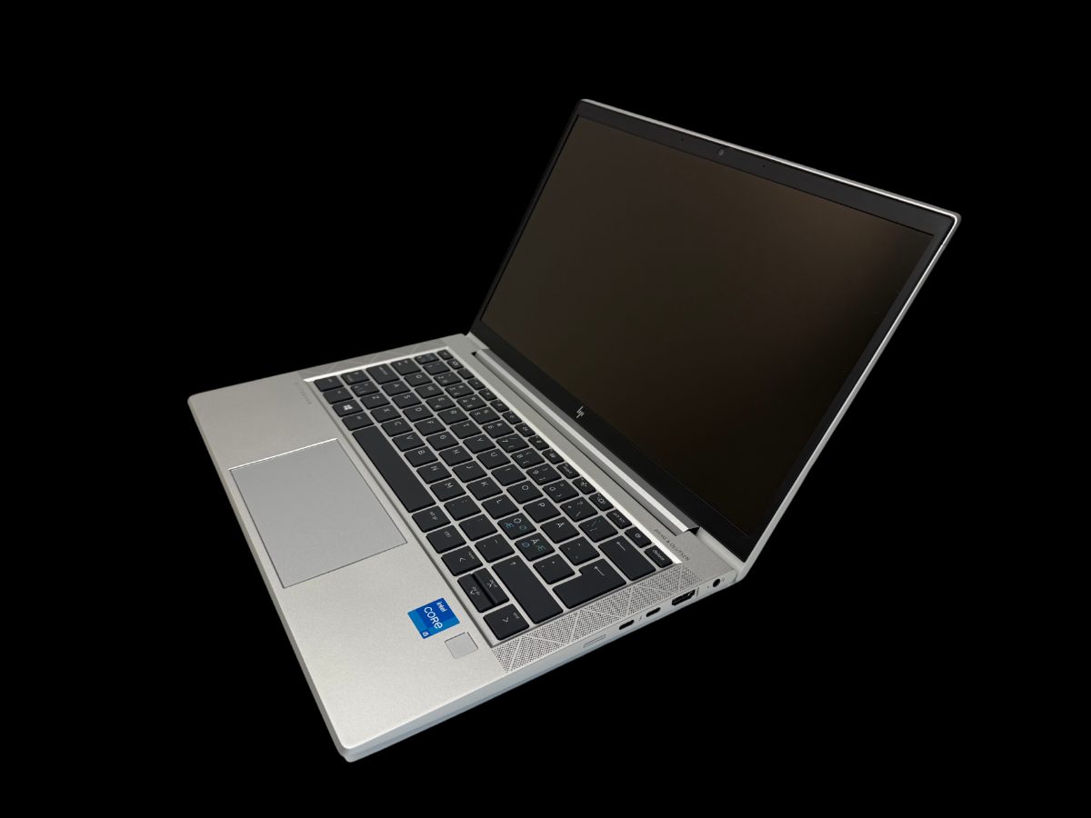 HP Renewed Grade A, EliteBook 830 G8, 13.3 ", i5-1135G7, 8 GB, SSD, 256 GB, Intel Iris Xe Graphics, Windows 11 Pro, Keyboard language Nordic, 12 month(s)