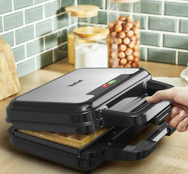 TEFAL | UltraCompact 3in1 SW383D10 | Sandwich Maker | 700 W | Number of plates 3 | Gray/Black