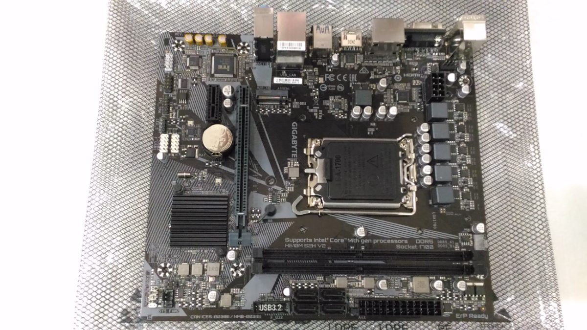 Gigabyte H610M S2H V2 1.0, Processor family Intel, Processor socket LGA1700, DDR5 DIMM, Supported hard disk drive interfaces M.2, SATA, Number of SATA connectors 4, REFURBISHED, WITHOUT ORIGINAL PACKAGING AND ACCESSORIES, ONLY BACK PANEL INCLUDED