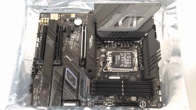 SALE OUT. Asus ROG STRIX Z790-F GAMING WIFI | Processor family Intel | Processor socket LGA1700 | DDR5 DIMM | Memory slots 4 | Supported hard disk drive interfaces SATA, M.2 | Number of SATA connectors 4 | Chipset Intel Z790 | ATX | USED, REFURBISHED, WITHOUT ORIGINAL PACKAGING AND ACCESSORIES, ONLY BACKPANEL AND ANTENNA INCLUDED