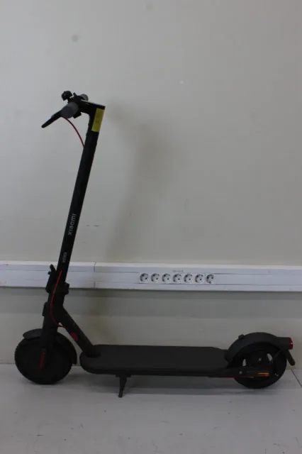 SALE OUT. Xiaomi Electric Scooter 4 Lite EU | Xiaomi Electric Scooter 4 Lite EU | 300 W | 25 km/h | 8.5 " | 3 month(s) | Black | USED AS DEMO, WITHOUT ORIGINAL PACKAGING