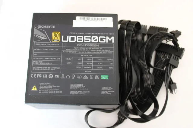 SALE OUT. Gigabyte PSU | GP-UD850GM | 850 W | REFURBISHED, WITHOUT ORIGINAL PACKAGING, MANUAL AND ACCESSORIES