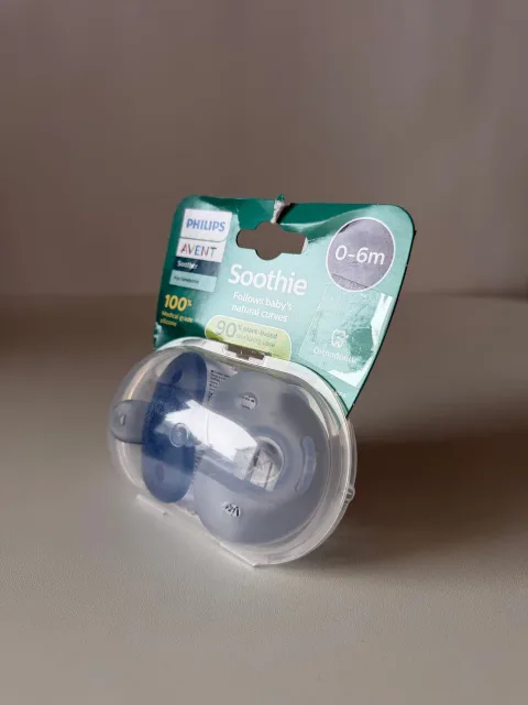 Prece ar Bojātu iepakojumu-Philips Avent Soothie silikona māneklītis ar silikona vairogu, 0-6M, 2 gab.